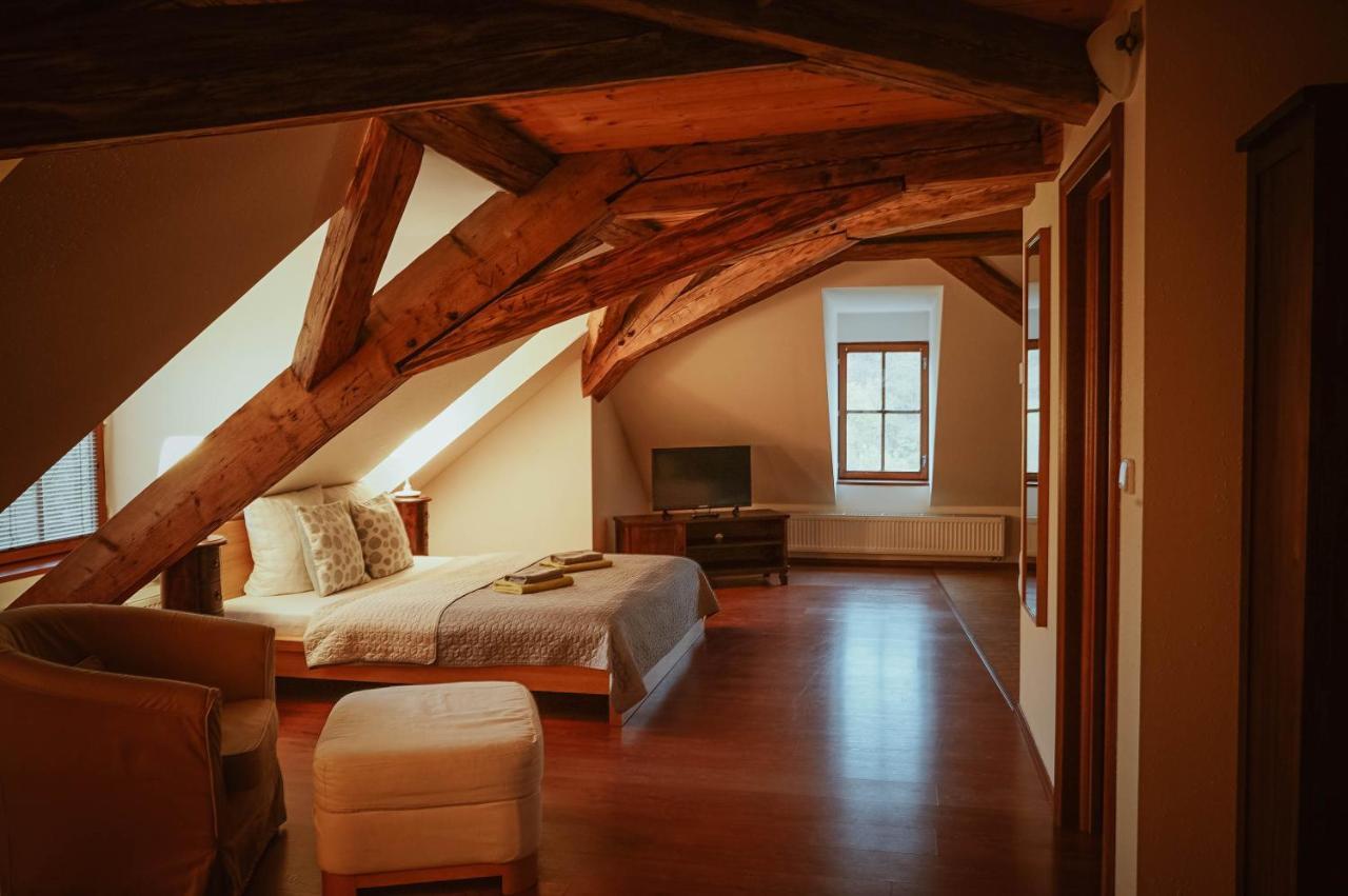 Hotel Stein Elbogen Loket Bagian luar foto